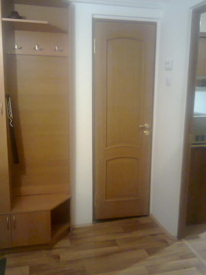 Apartment With Balcony ลวีฟ ภายนอก รูปภาพ